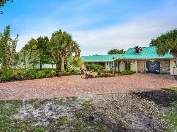 3955 Fooshe Avenue, Micco, FL 32976