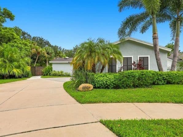 13904 Hayward Place, Tampa, FL 33618